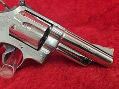 Smith & Wesson  29-2 Nickle   44 Mag  Revolver