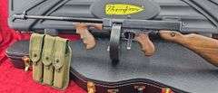Auto Ordnance   Model 1927A1 Thompson   45 ACP  w/Violin Case