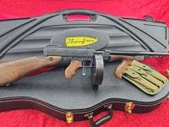 Auto Ordnance   Model 1927A1 Thompson   45 ACP  w/Violin Case