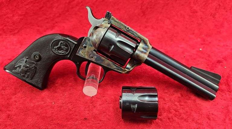 Colt  New Frontier  22 MAG / LR  Revolver