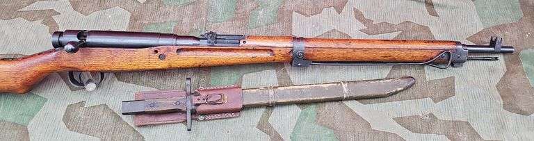 Early Type 99 Rifle and Bayonet - Kramer Auction LLC