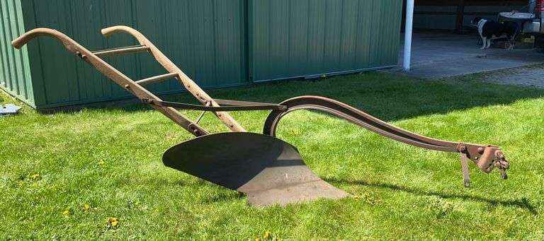 John Deere 192 Walking Plow