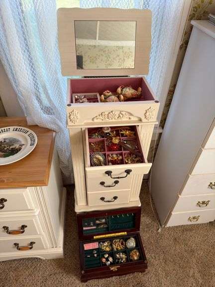 Jewelry Lot