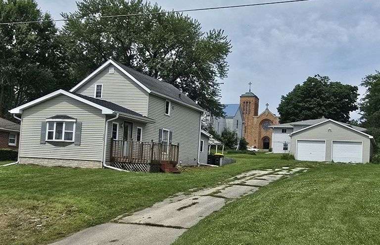 2 Bedroom Bloomington Fixer-Upper