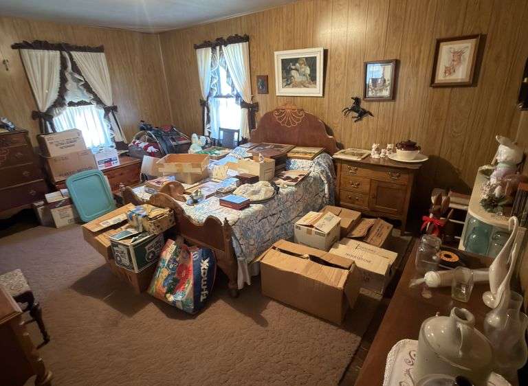 Upstairs Bedroom 1 (Full Contents)