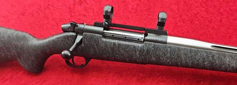 Weatherby  Mark V  300 WBY MAG  Rifle
