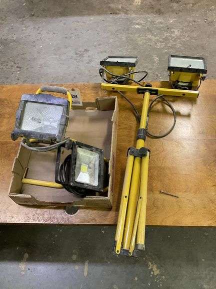 3 Shop Lights - 1 with stand