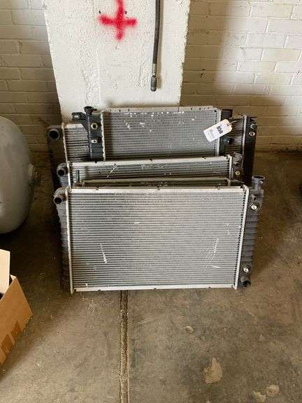 5 New Radiators, Various Sizes - Kraupie's Real Estate & Auctioneers