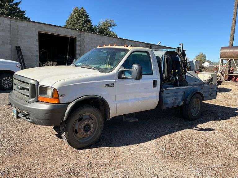 1999 Ford F-450 Regular Cab Pickup with Welder