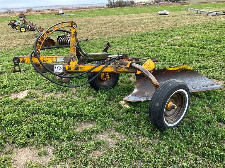 Eversman Pull Type Ditcher, - Kraupie's Real Estate & Auctioneers
