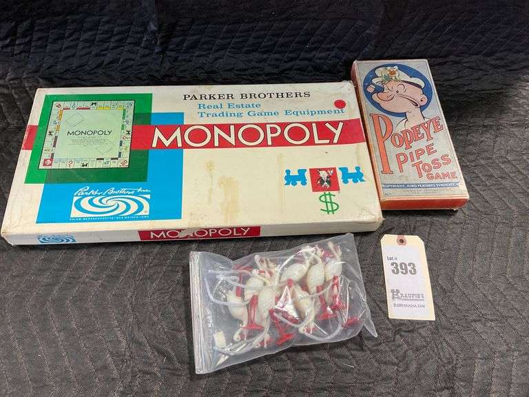 Vintage Monopoly Game, looks complete with metal playing pieces ...