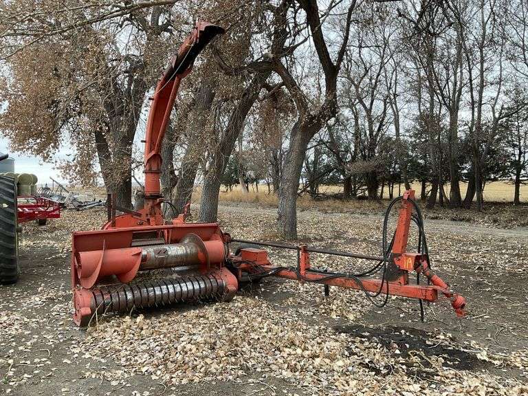 Hesston Chopper w/ Pickup Reel - 64"