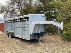 2010 Travalong Advantage GN Stock Trailer