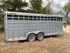 2010 Travalong Advantage GN Stock Trailer