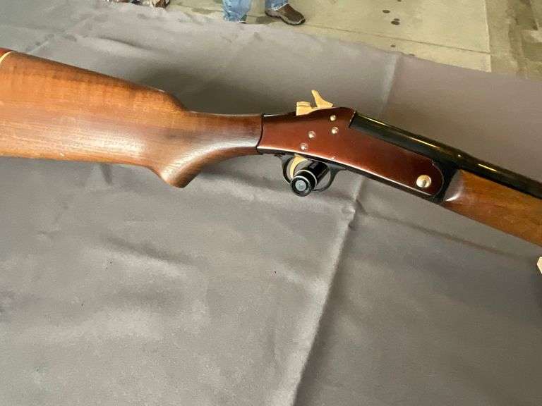 Harrington & Richards Topper 20 ga. Shotgun