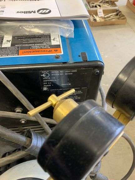 Miller Matic 140 auto set,  like new, with argon bottle, and consumables