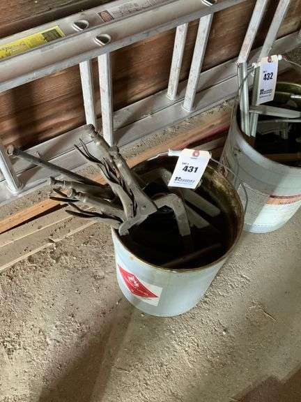 Lots of Good Welding Clamps