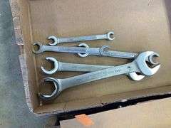 Four boxes , hole saws, paint, magnetic pans