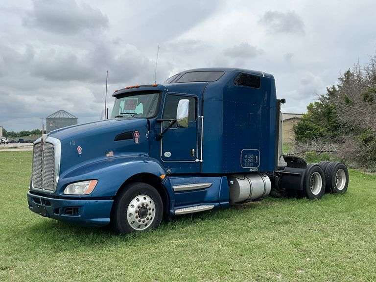 2013 Kenworth T660 Truck, ISX Cummins, 10 spd Trans, 871,000 miles 175k on Overhaul
