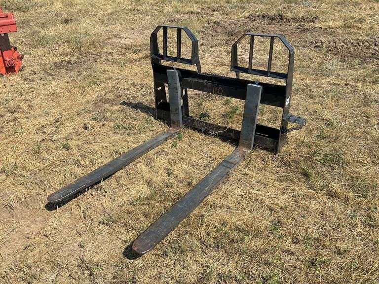 Bobcat Pallet Fork with walk through