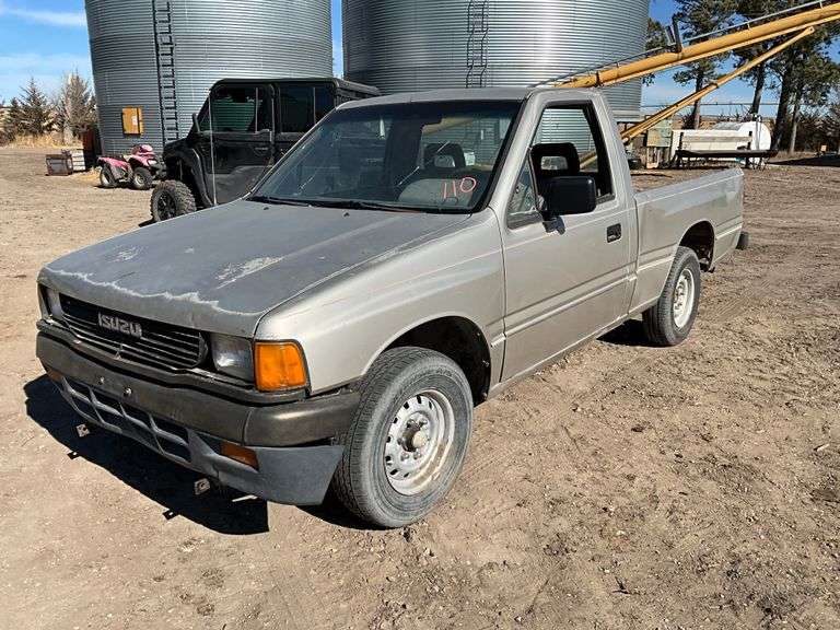 1993 Isuzu Pickup, 153,259 miles
