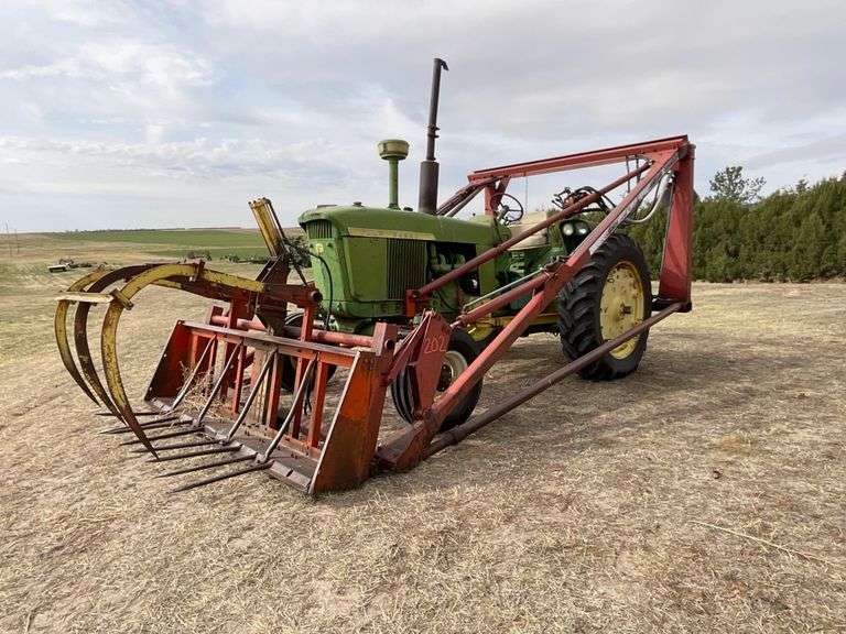 1961 John Deere 4010 Tractor with Farmhand F25 Loader
