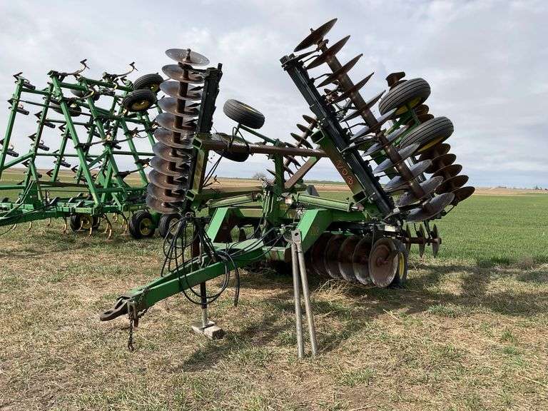John Deere 630 26’ Disk