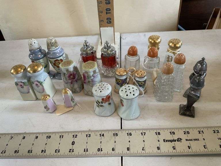 Salt and pepper sets