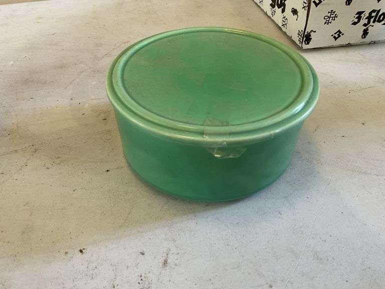 Fiesta plates, shaker, bowl