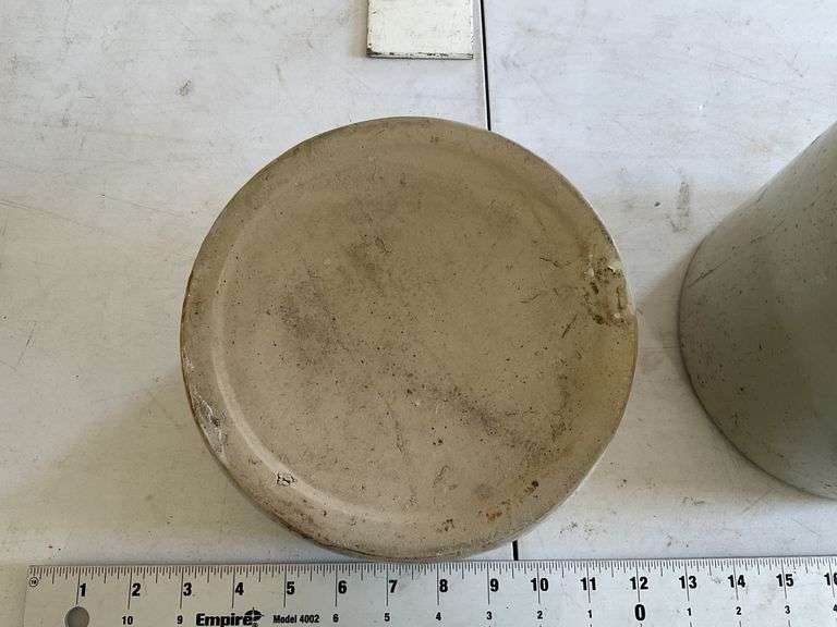 Crock & shoulder jug