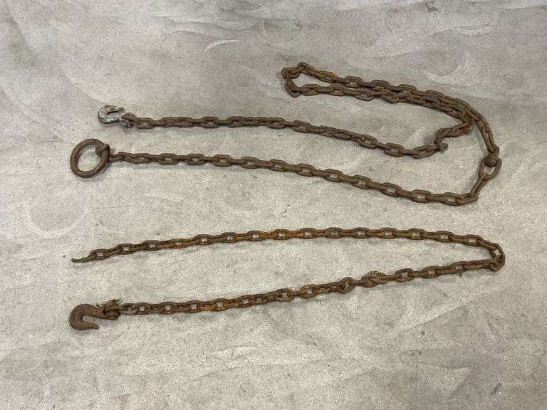 2 short chains - Legacy Auction Company