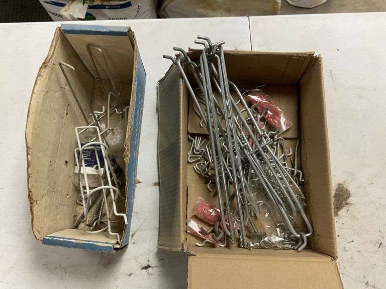 thumbnail image 2 of WELWIK 30PCS Pegboard Tool Organiser Pegboard Shelf Hook Pegboard Hook Pegboard Tool 2 of 12