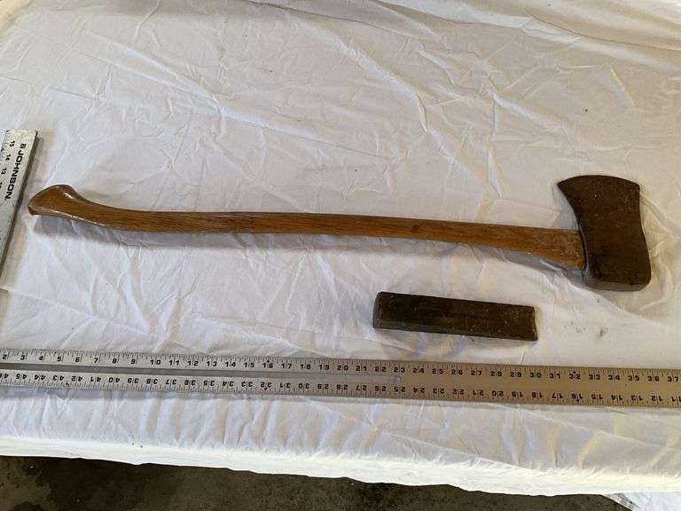 Splitting wedge and True Temper ax