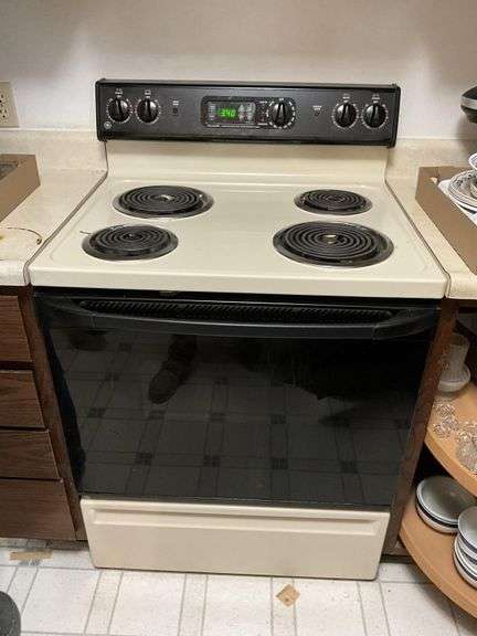 General Electric electric stove