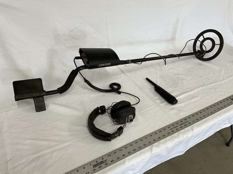 Bounty hunter quick draw 2 metal detector, works! Legacy Auction Company