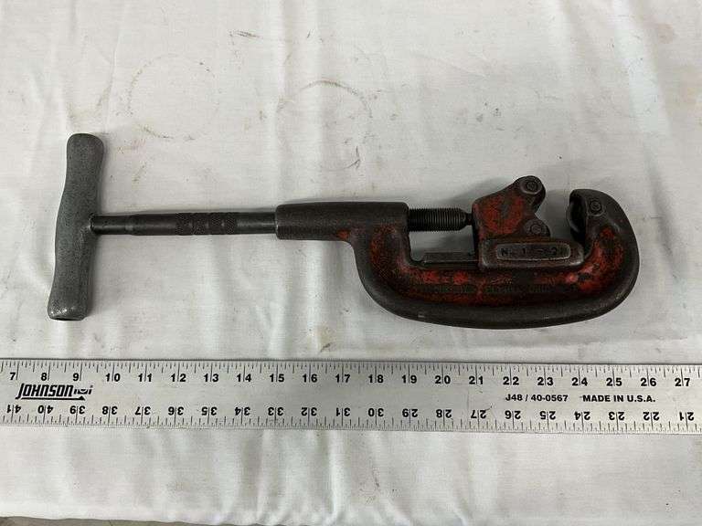 Rigid no. 1-2 pipe cutter