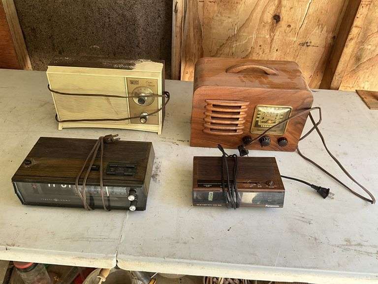 Radio/alarm clocks