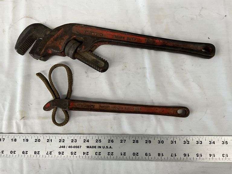 Rigid 18" pipe wrench and pipe clamp
