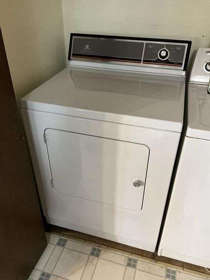 Maytag electric dryer, works!