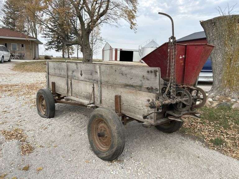 10’ double box wagon, end gate, seeder