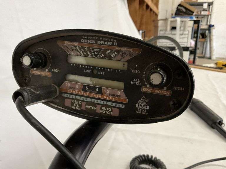 Bounty hunter quick draw 2 metal detector, works! Legacy Auction Company