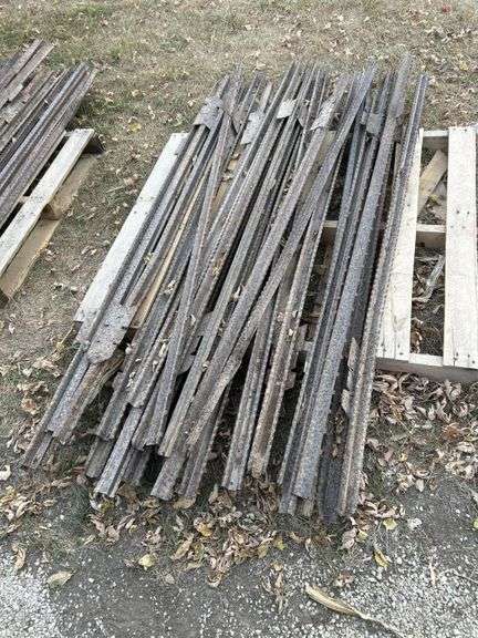 Approx 25 6’ steel posts