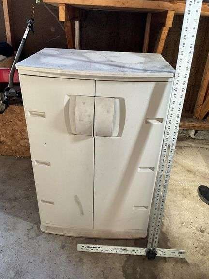 Rubbermaid plastic cabinet