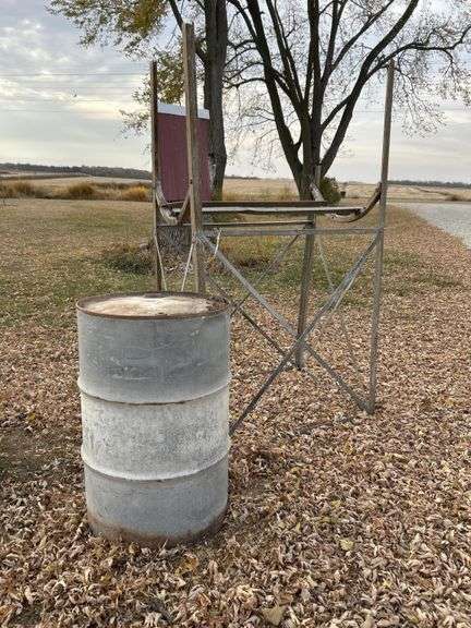 Barrel stand and barrel