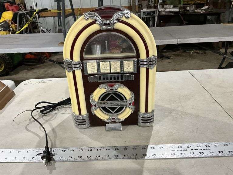 Crosley radio/cassette player, untested