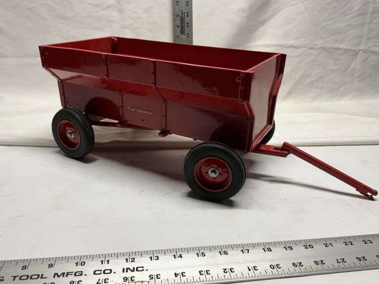 1/8 Scale McCormick flare wagon