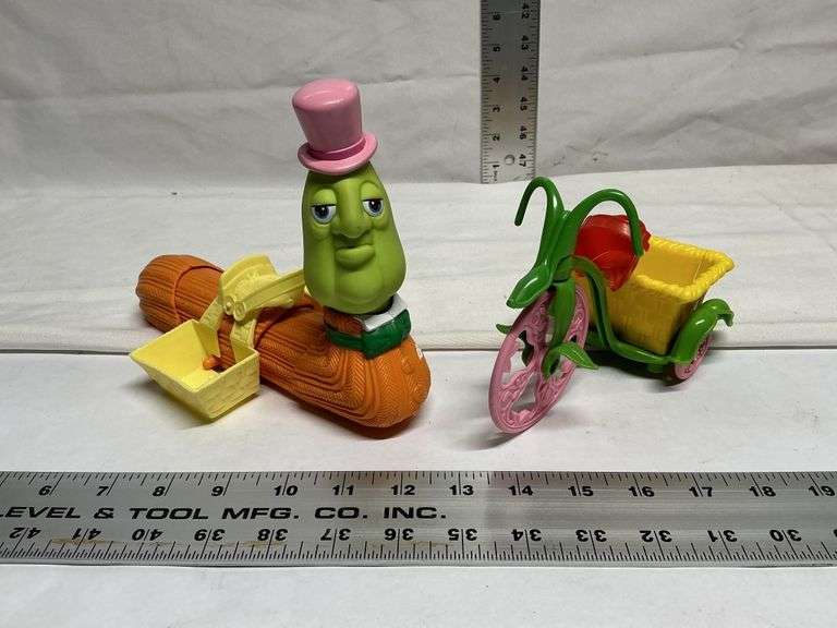 1982 Strawberry Shortcake tricycle and worm.