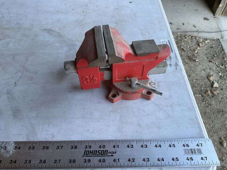 3 1/2" vise