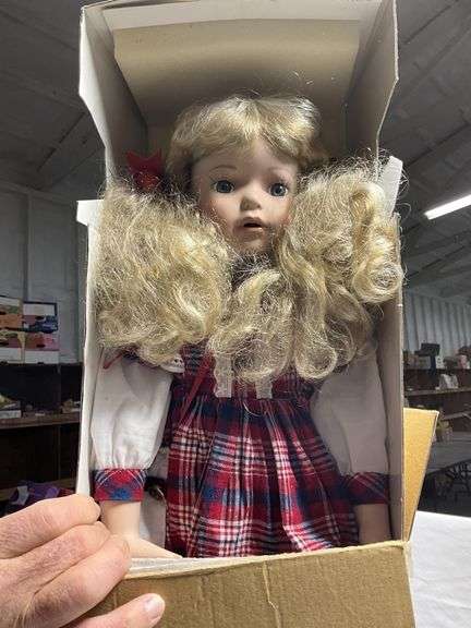 Riley Anne and Sarah Beth collector dolls