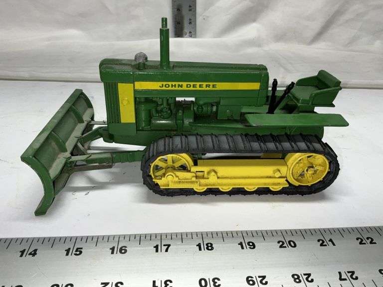 John Deere bulldozer